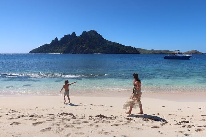 Cruisin Fiji: Authentic Fijian Day Cruise – Best Day in Fiji - Stop 2: Monu Cove and that deep-cove marine-life feel