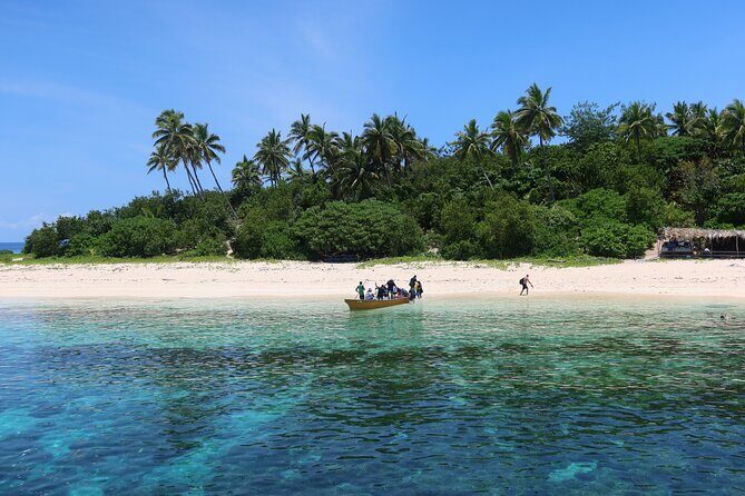 Cruisin Fiji: Authentic Fijian Day Cruise – Best Day in Fiji - The Fijian buffet lunch and drinks that keep the day moving
