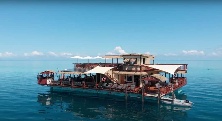 Denarau: Seventh Heaven Floating Bar Day Trip - Food and drinks: value, price shock, and how to budget