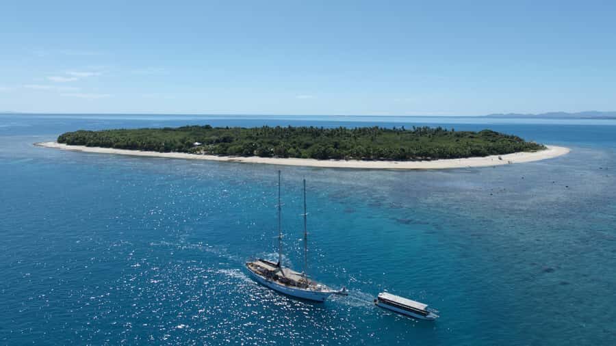 Fiji: Captain Cook Cruises - Island & Reef Day Trip - From Denarau to Kadavu Lailai: how the day actually starts