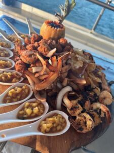 Fiji: Captain Cook Cruises Sunset Dinner Cruise - The sail past tropical islands: when the views get good