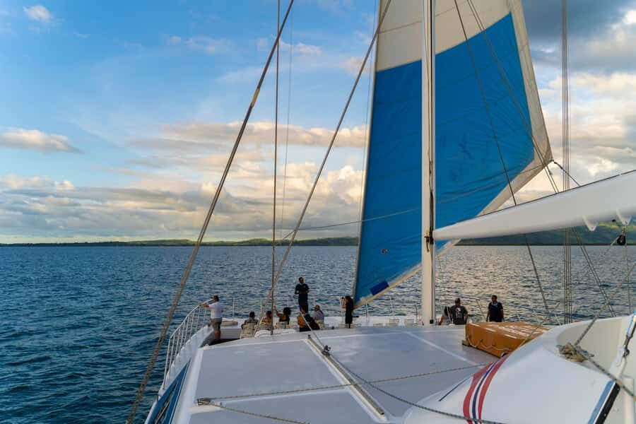 Fiji: Captain Cook Cruises Sunset Dinner Cruise - The Fijian cultural show: music, singing, dancing, and participation