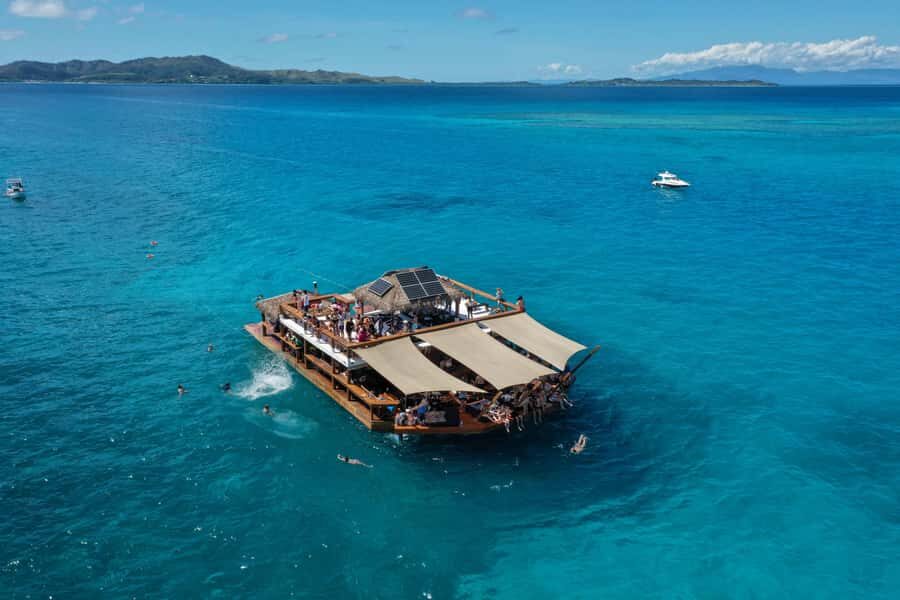 Fiji: Cloud 9 Floating Bar and Pizzeria Day Trip - Snorkeling Gear and the Best Way to Use Your Water Time