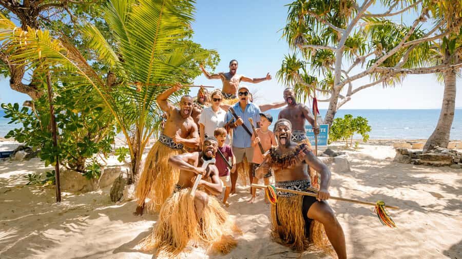 Fiji: South Sea Island Full Day Trip with Lunch & Drinks - From Denarau to South Sea Island: the fast catamaran ride