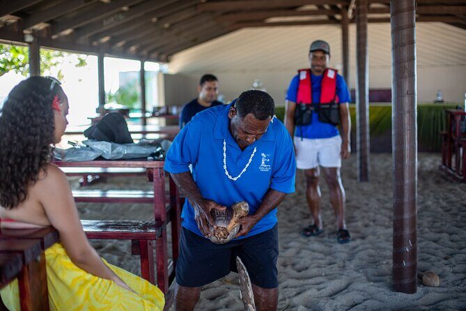 Oolala Cruises on Savala Island - Mamanuca Islands time: snorkeling and water gear as the main event