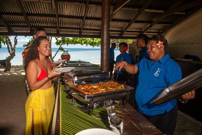 Oolala Cruises on Savala Island - Savala Island: the beach part that feels like it’s yours