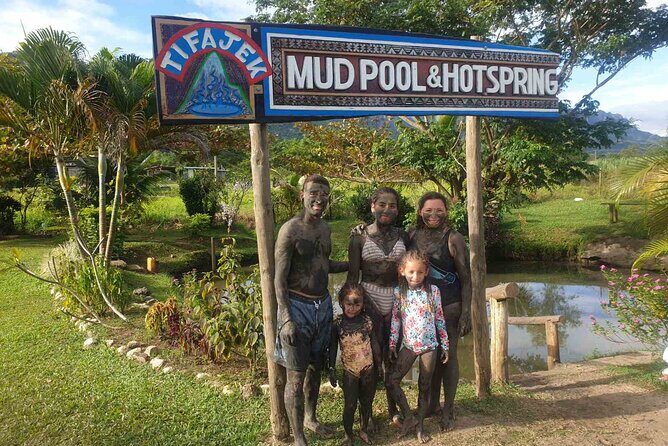 Private Tour :Best of Nadi - Stop 2: Nadi produce markets for fruit shopping in season