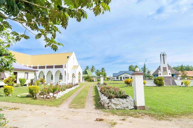 Vuda Lookout, Vesisei Village, Market, Temple & Garden of Sleeping Giant Tour - Namaka Market: Produce Shopping with a Real Local Rhythm